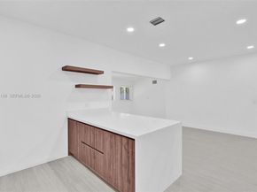 633 NE 70th St, Miami FL 33138