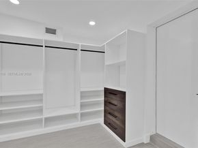 633 NE 70th St, Miami FL 33138