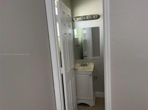 1450 N 64th Ave, Hollywood FL 33024