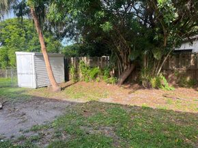 1450 N 64th Ave, Hollywood FL 33024