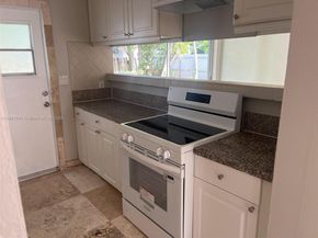 1450 N 64th Ave, Hollywood FL 33024