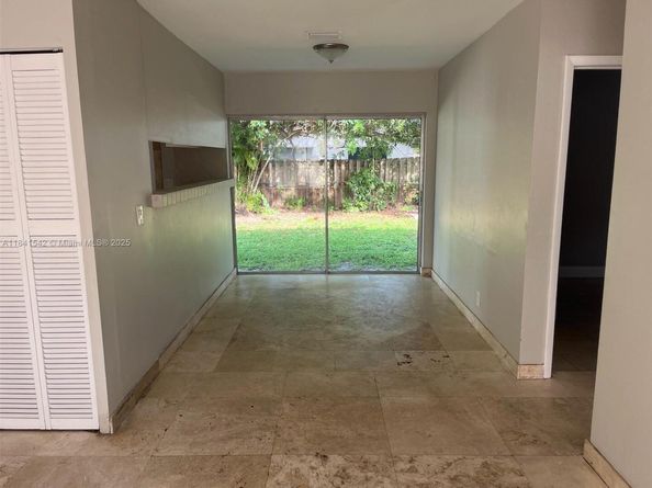 1450 N 64th Ave, Hollywood FL 33024