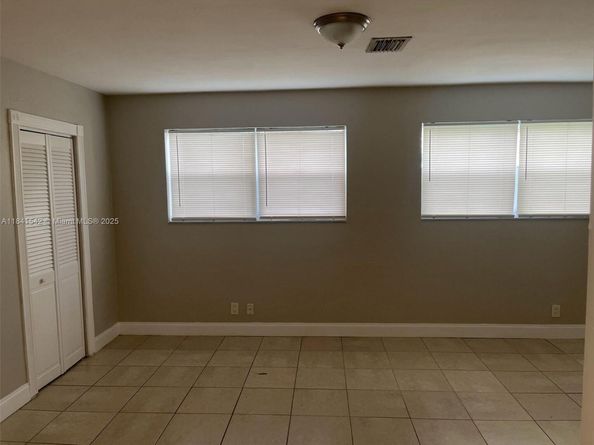 1450 N 64th Ave, Hollywood FL 33024