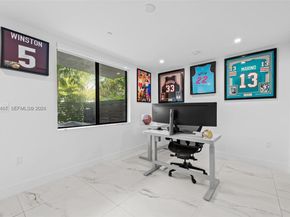 1056 N Victoria Park Rd, Fort Lauderdale FL 33304