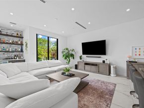 1056 N Victoria Park Rd, Fort Lauderdale FL 33304