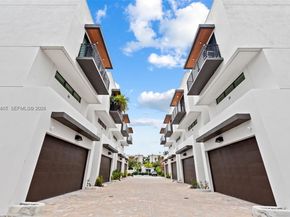 1056 N Victoria Park Rd, Fort Lauderdale FL 33304