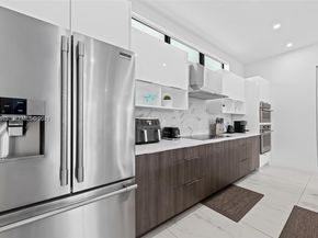 1056 N Victoria Park Rd, Fort Lauderdale FL 33304