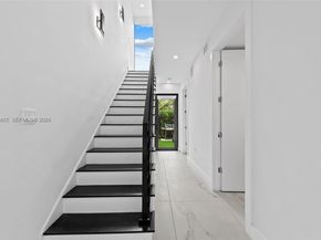 1056 N Victoria Park Rd, Fort Lauderdale FL 33304