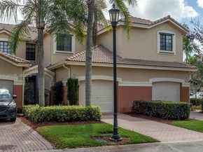 3892 Tree Top Dr, Weston FL 33332