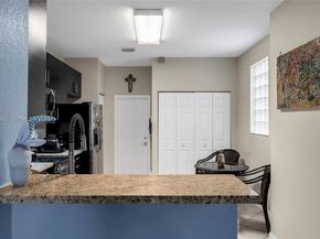 3892 Tree Top Dr, Weston FL 33332