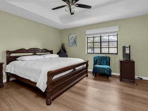 3892 Tree Top Dr, Weston FL 33332