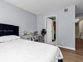 3892 Tree Top Dr, Weston FL 33332