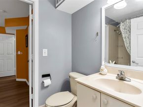 3892 Tree Top Dr, Weston FL 33332