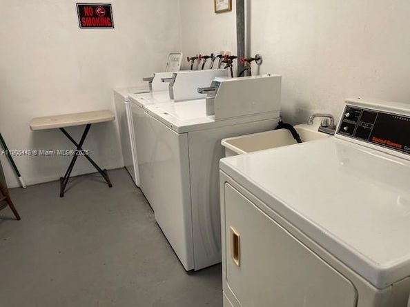 2826 Van Buren St 4, Hollywood FL 33020