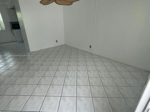 2826 Van Buren St 4, Hollywood FL 33020