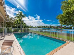 1008 NW 180th Ave, Pembroke Pines FL 33029