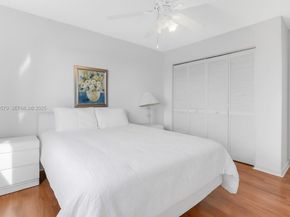 1008 NW 180th Ave, Pembroke Pines FL 33029