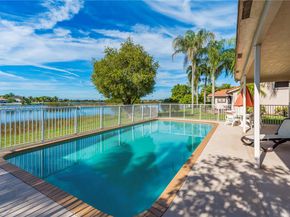 1008 NW 180th Ave, Pembroke Pines FL 33029