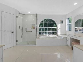 1008 NW 180th Ave, Pembroke Pines FL 33029