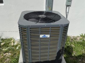 1014 W 66th St, Hialeah FL 33012