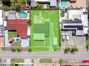 1014 W 66th St, Hialeah FL 33012