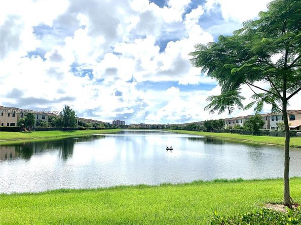 404 NE 194th Ter, Miami FL 33179