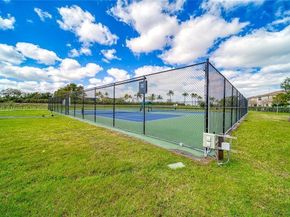 404 NE 194th Ter, Miami FL 33179