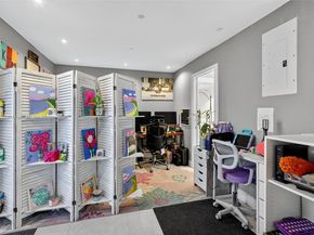 221 NE 212th St, Miami FL 33179