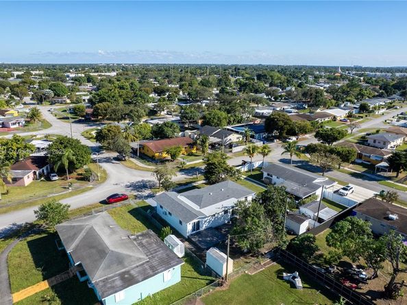 13930 Jefferson St, Miami FL 33176