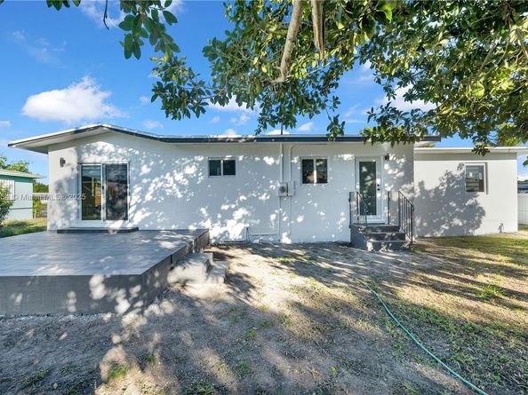 13930 Jefferson St, Miami FL 33176