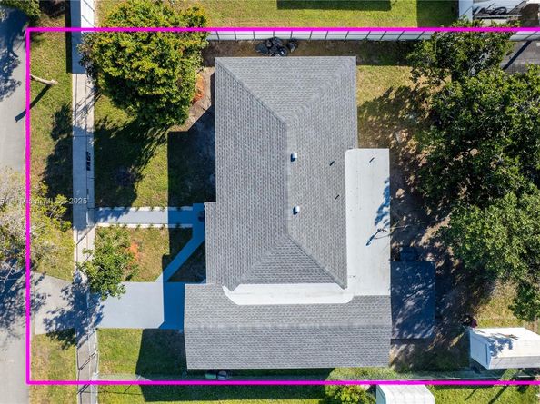 13930 Jefferson St, Miami FL 33176