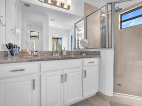 11824 SW 13th Ct, Pembroke Pines FL 33025