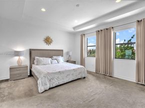 11824 SW 13th Ct, Pembroke Pines FL 33025