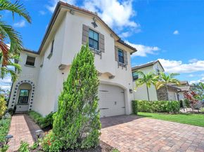 11824 SW 13th Ct, Pembroke Pines FL 33025