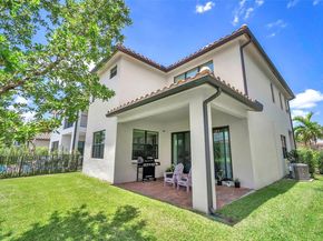 11824 SW 13th Ct, Pembroke Pines FL 33025