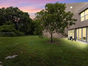 9450 Live Oak Pl 109, Davie FL 33324