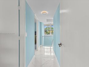 9450 Live Oak Pl 109, Davie FL 33324