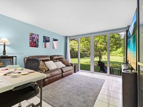 9450 Live Oak Pl 109, Davie FL 33324