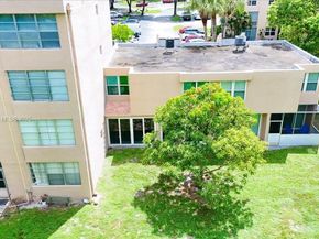 9450 Live Oak Pl 109, Davie FL 33324