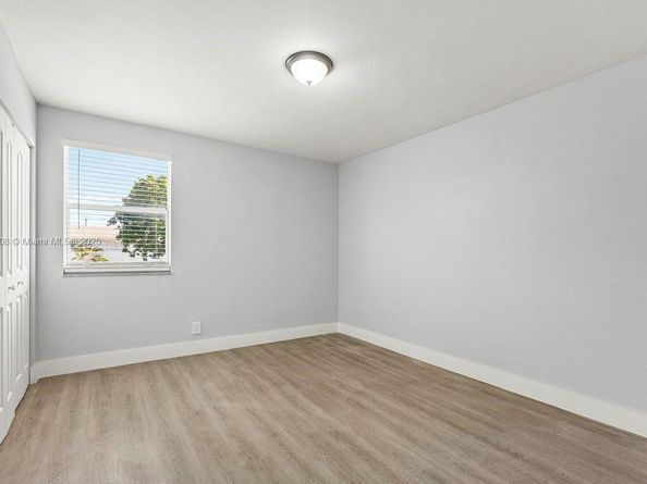 1530 Crescent Cir, West Palm Beach FL 33403