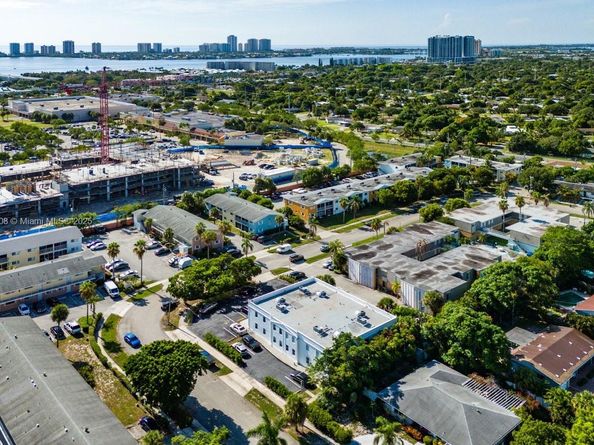 1530 Crescent Cir, West Palm Beach FL 33403