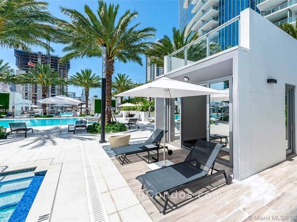 851 NE 1st Ave 1903, Miami FL 33132