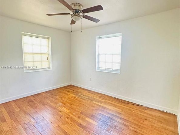 2371 SW 27th St, Miami FL 33133