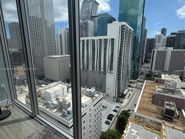 151 SE 1st St 2401, Miami FL 33131