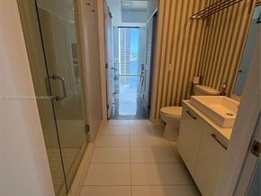 151 SE 1st St 2401, Miami FL 33131