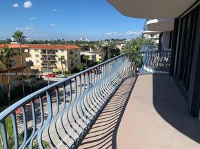 8877 Collins Avenue 506, Surfside FL 33154