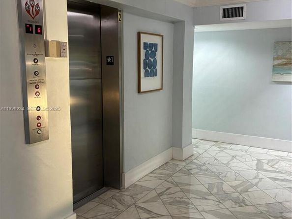 2000 NE 135th St 710, North Miami FL 33181