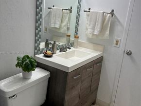 2000 NE 135th St 710, North Miami FL 33181