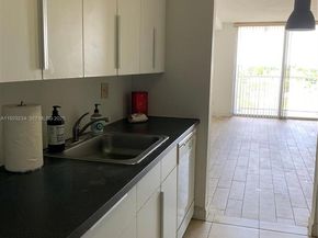 2000 NE 135th St 710, North Miami FL 33181