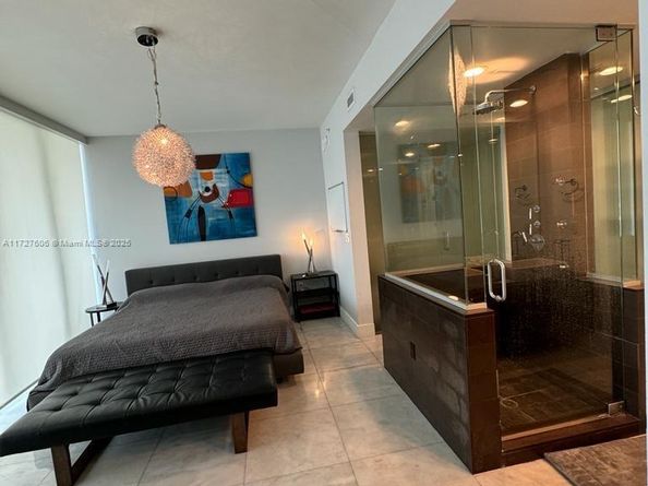 1040 Biscayne Blvd 1505, Miami FL 33132